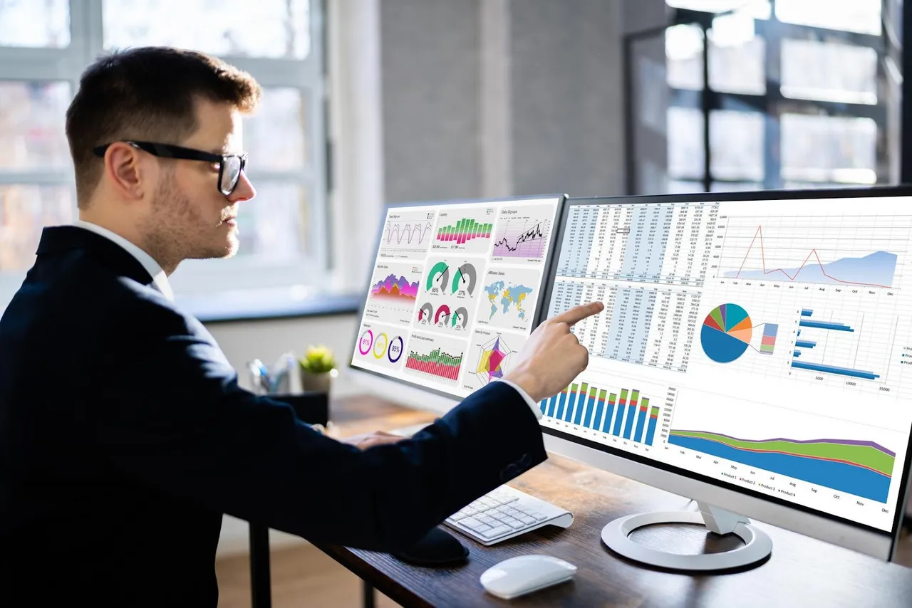 Discover how data analytics can transform your digital marketing efforts. Learn effective strategies to analyze data and drive better decision-making for your business success.