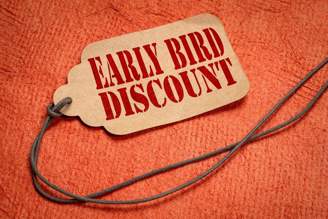 Start your holiday sales early to attract proactive shoppers. Use exclusive early-bird discounts and countdown timers to build urgency and boost sales.