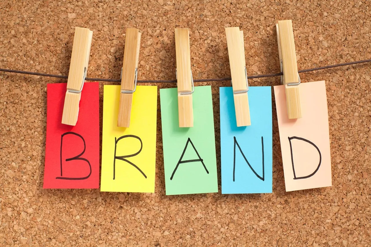 Consistent brand color usage can increase recognition by up to 80%. Discover how colors like blue, green, and red are used to convey trust, sustainability, and urgency.